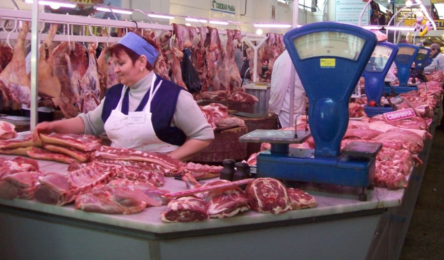 мясо на рынке.jpg